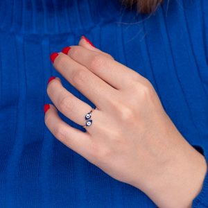 Aσημένιο δαχτυλίδι διπλό μάτι με λευκό και navy blue σμάλτο