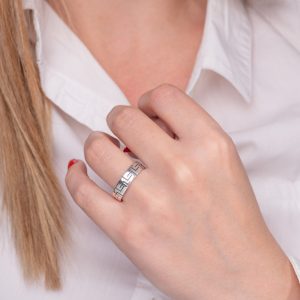 Ασημένιο δαχτυλίδι με σκούρο μαίανδρο