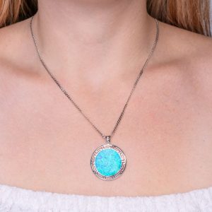 Ασημένιο μενταγιόν δίσκος οπάλ με στεφάνι μαίανδρου