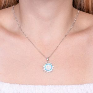 Ασημένιο μενταγιόν δίσκος της Φαιστού με οπάλ στεφάνι και μαίανδρο