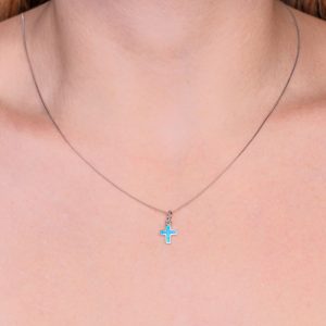 Ασημένιο μενταγιόν μικροσκοπικός σταυρός με οπάλ