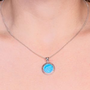 Ασημένιο μενταγιόν δίσκος οπάλ με στεφάνι μαίανδρου