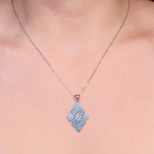 Ασημένιο μενταγιόν μαίανδρος σε μορφή ρόμβου